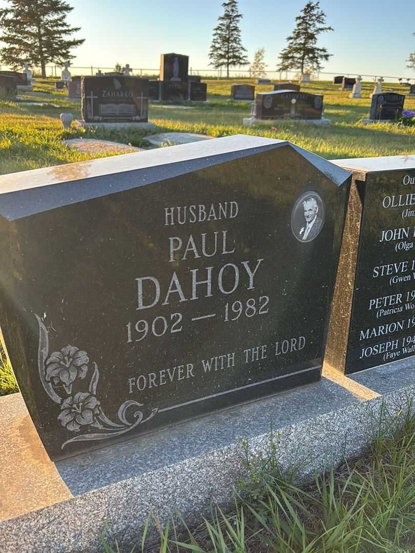 Paul Andrew Dahoy's grave. Photo 3
