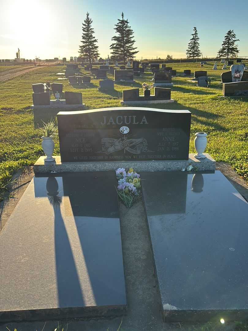 Nick Jacula's grave. Photo 2