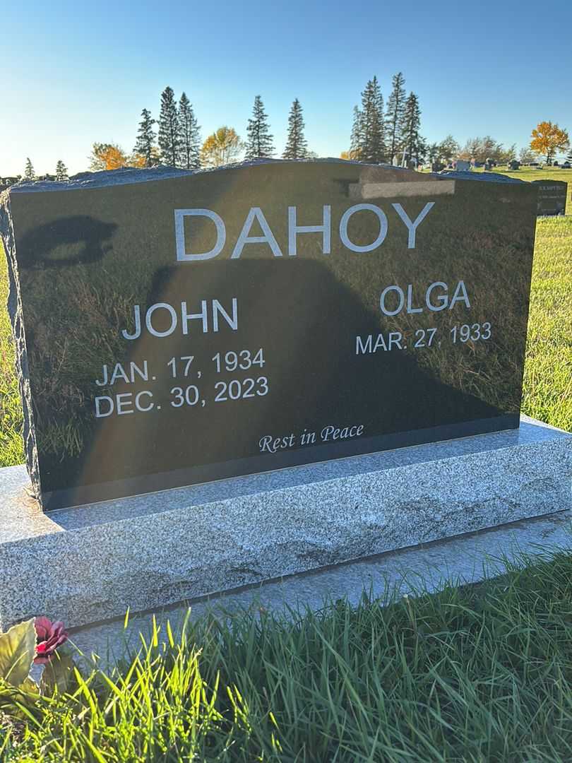 John A. Dahoy's grave. Photo 1