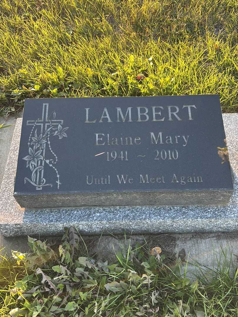 Elaine Mary Lambert's grave. Photo 1