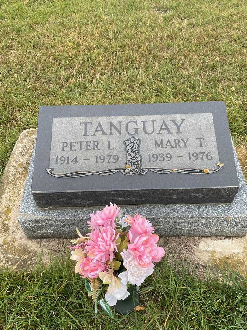 Peter L. Tanguay's grave. Photo 1