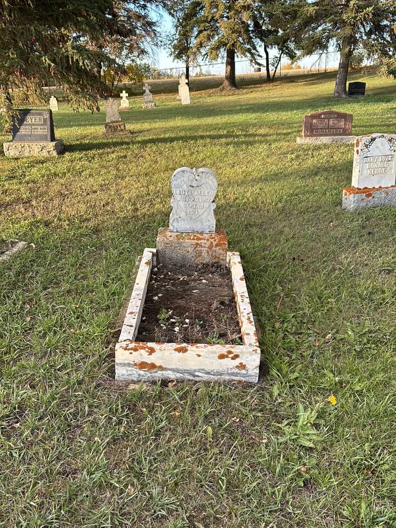Leota Allen's grave. Photo 2