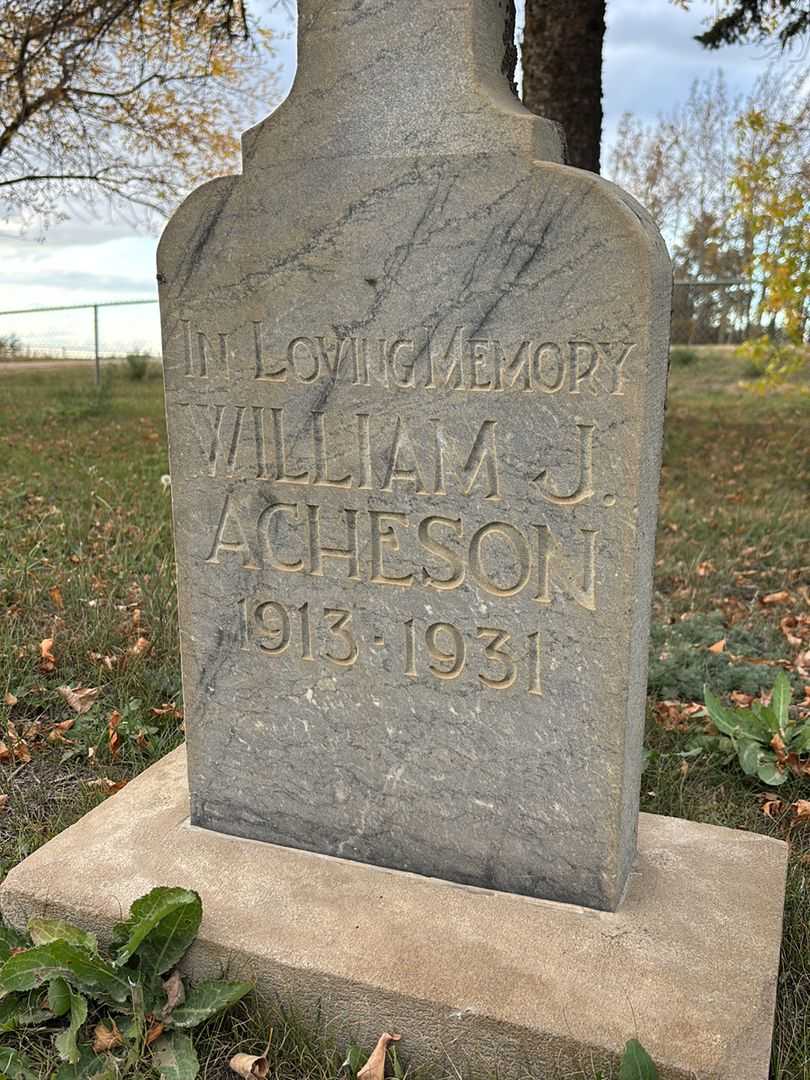 William J. Acheson's grave. Photo 1