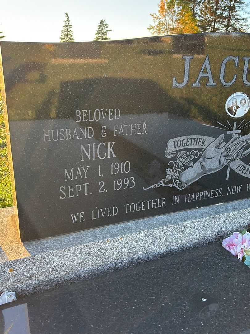 Nick Jacula's grave. Photo 3