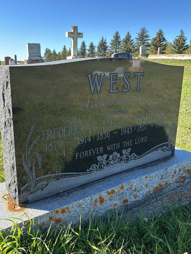 D. D. S. Frederick Victor West Senior's grave. Photo 3