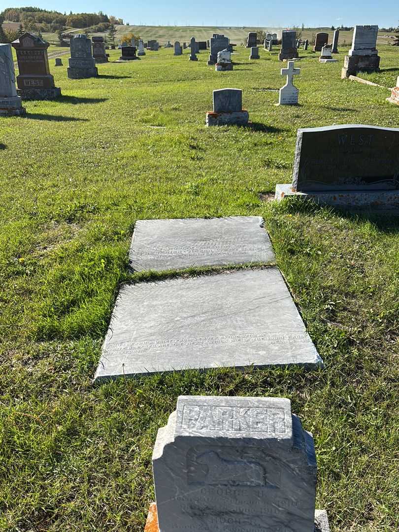 D. D. S. Frederick Victor West Senior's grave. Photo 4