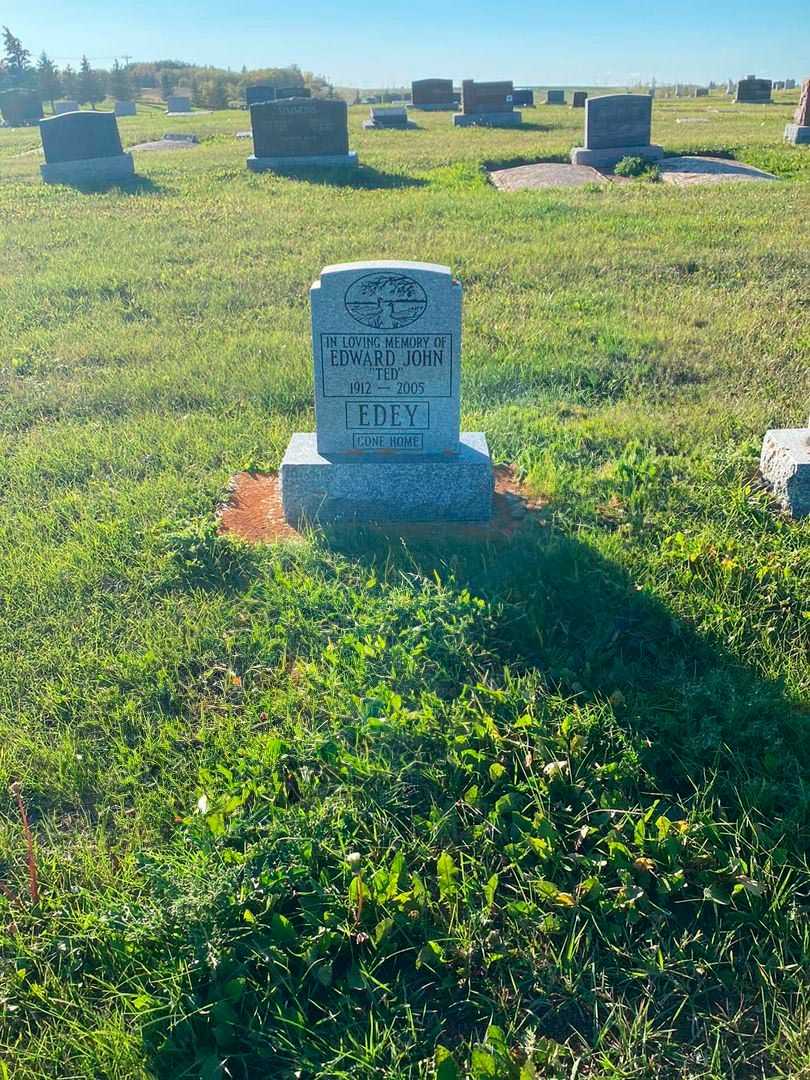 Edward John "Ted" Edey's grave. Photo 2