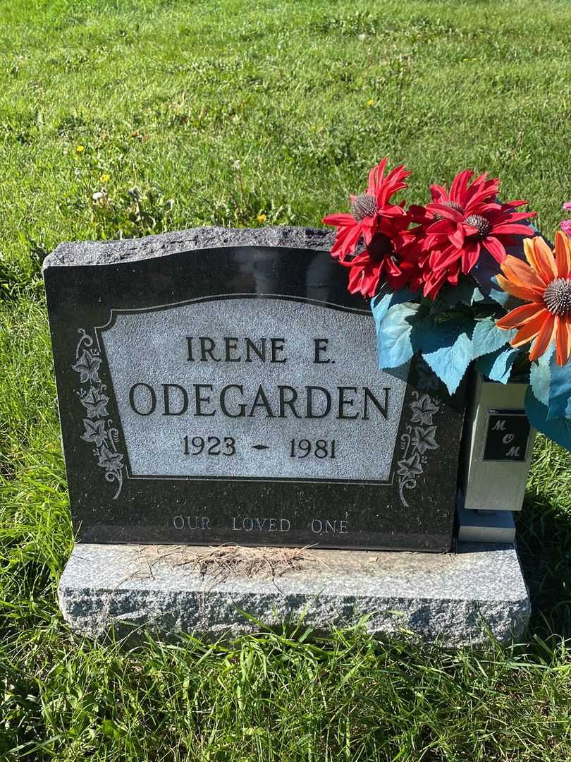 Irene E. Odegarden's grave. Photo 1