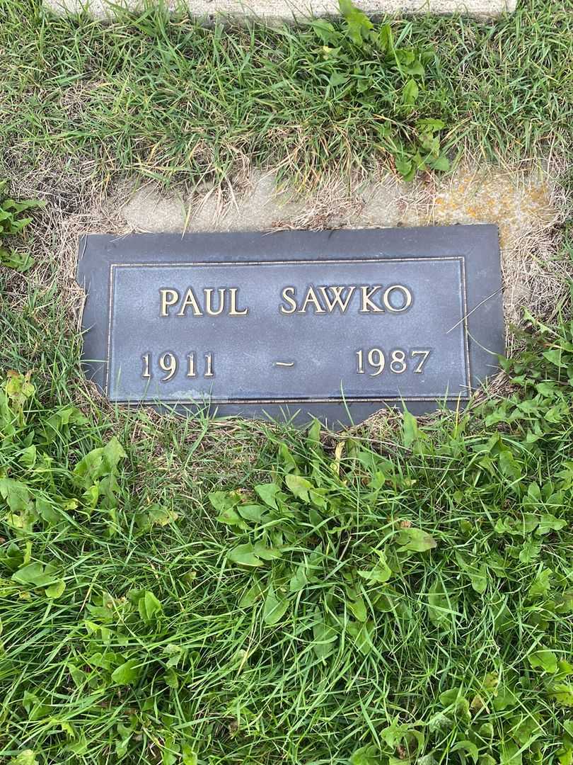 Paul Sawko's grave. Photo 3
