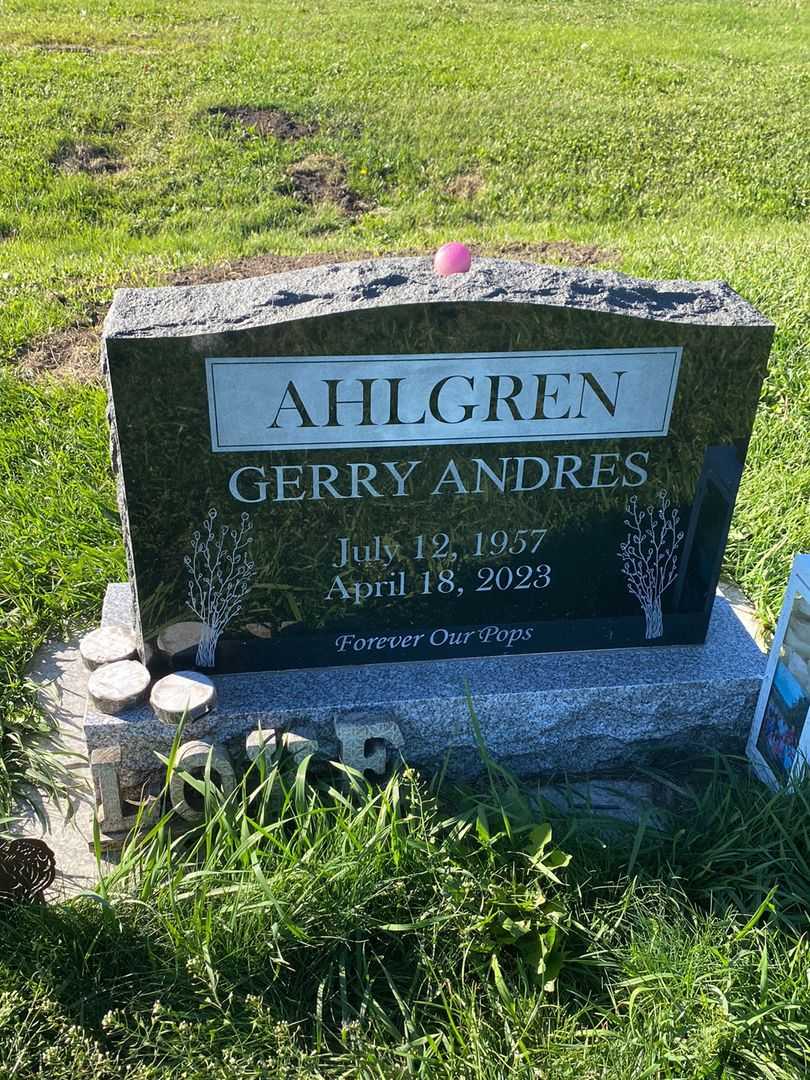 Gerry Andres Ahlgren's grave. Photo 1