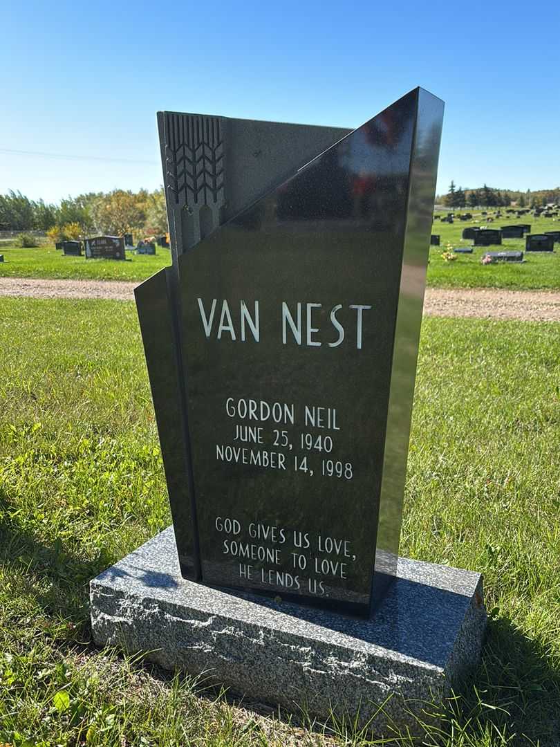 Gordon Neil Van Nest's grave. Photo 1