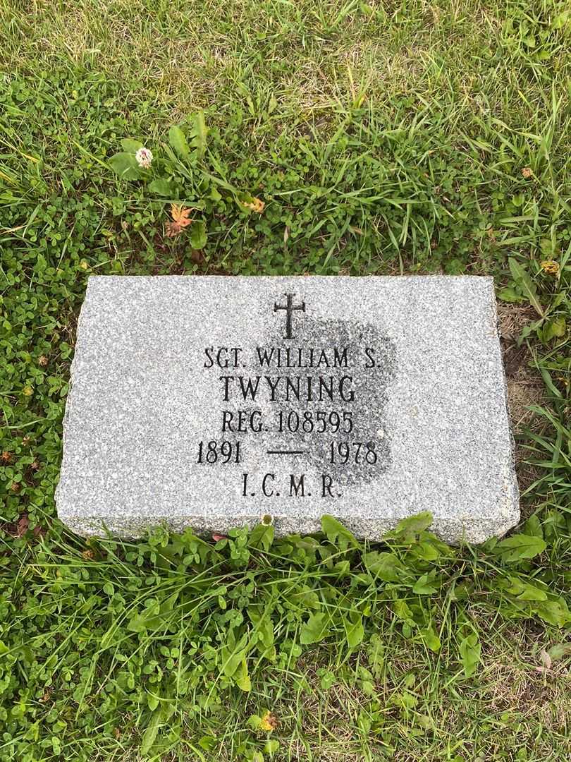 Sergeant William S. Twyning's grave. Photo 3