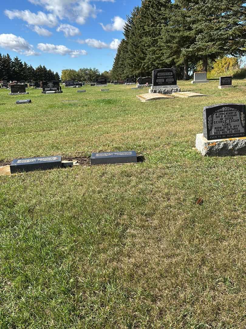 Eulalee Taylor's grave. Photo 2