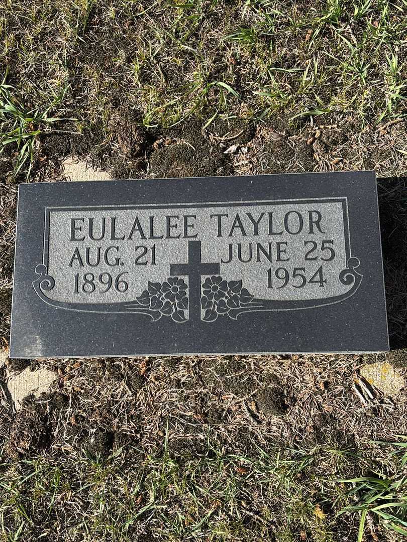 Eulalee Taylor's grave. Photo 1