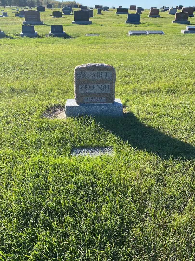 Gordon Wayne Laird's grave. Photo 2