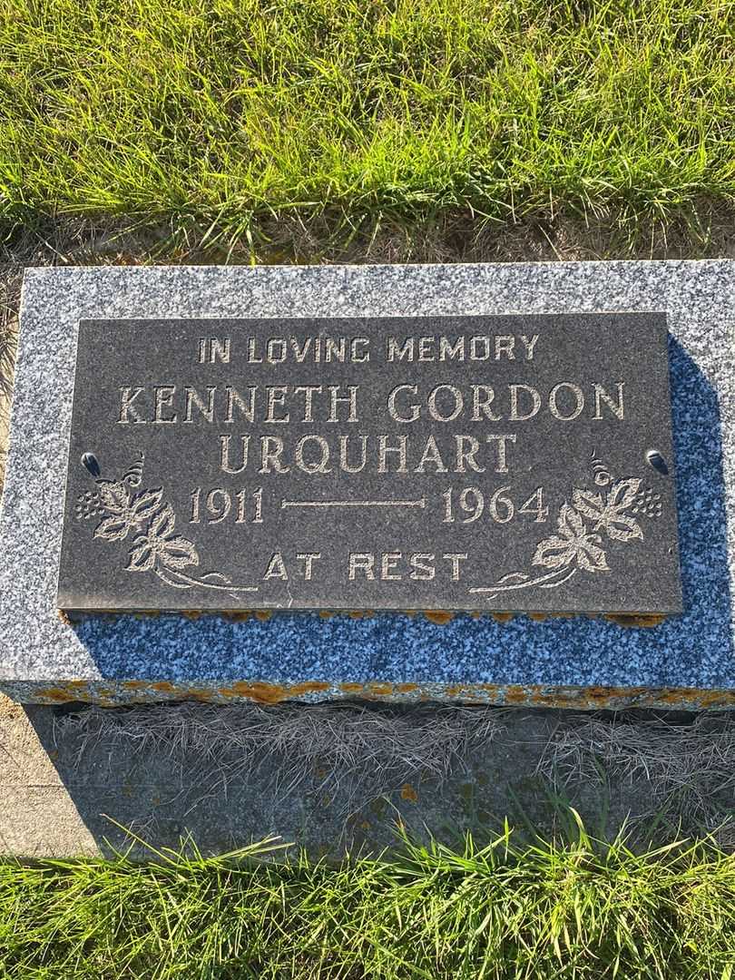 Kenneth Gordon Urquhart's grave. Photo 1