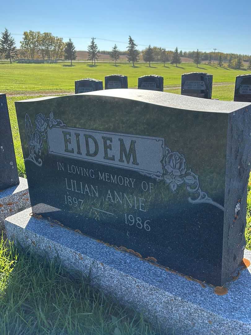 Lillian Annie Eidem's grave. Photo 3