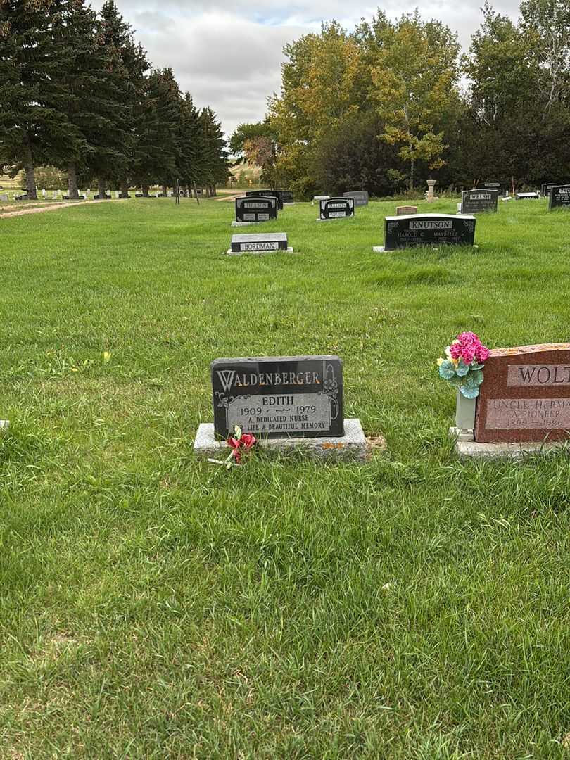 Edith Waldenberger's grave. Photo 2