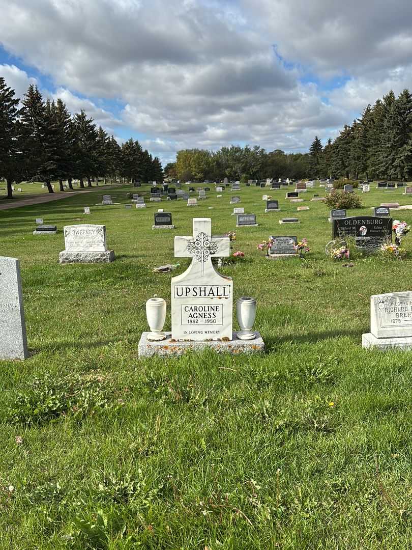 Caroline Agness Upshall's grave. Photo 2