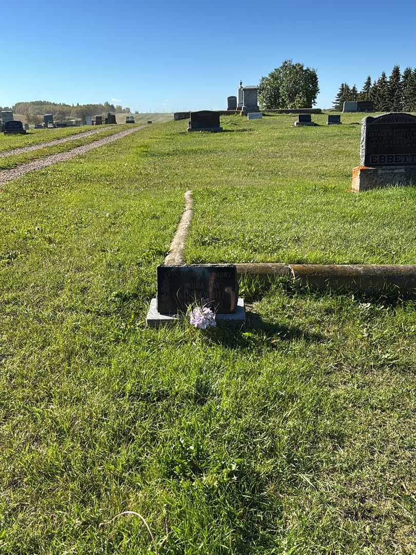 Laura May Kibblewhite's grave. Photo 2