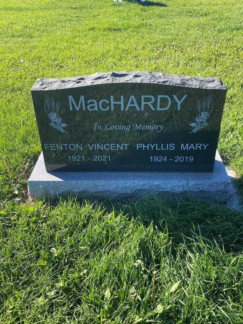 Fenton Vincent MacHardy's grave. Photo 1