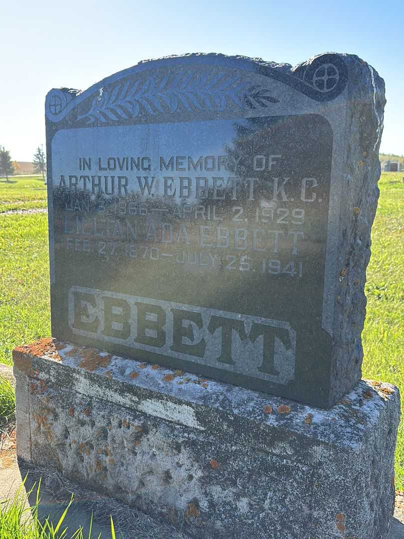 Lillian Ada Ebbett's grave. Photo 4