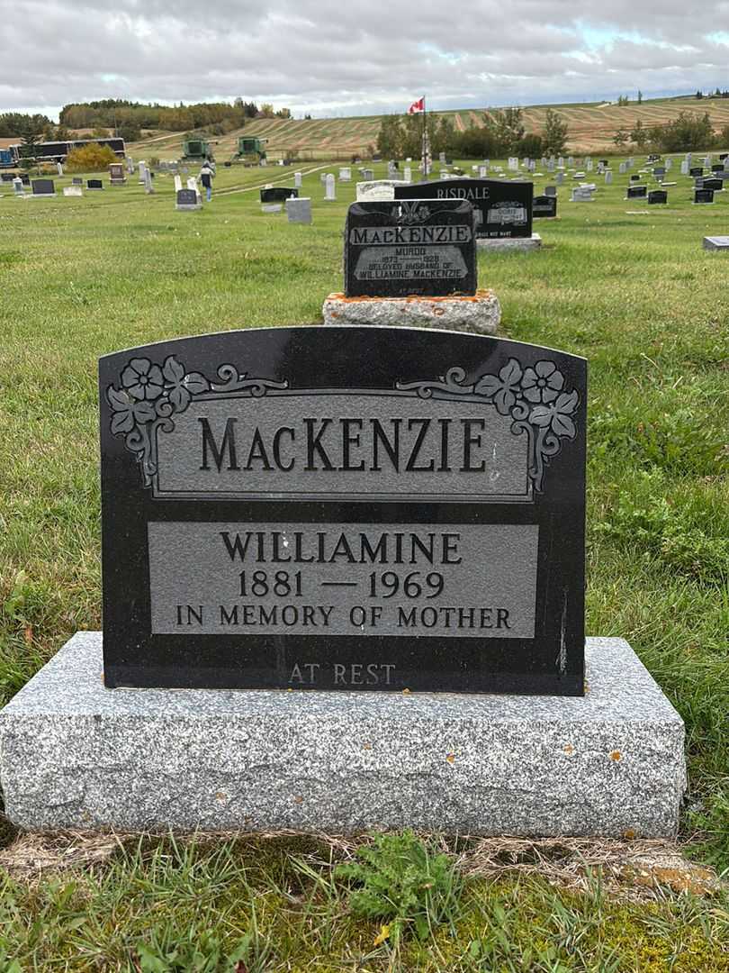 Williamine Mackenzie's grave. Photo 3