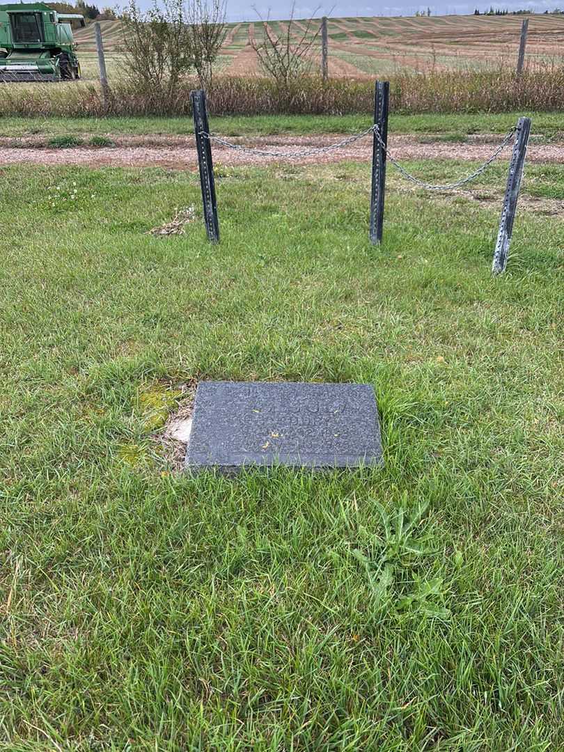Rudey Jacula's grave. Photo 2
