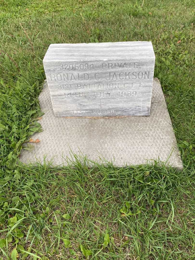 Ronald George Jackson's grave. Photo 3