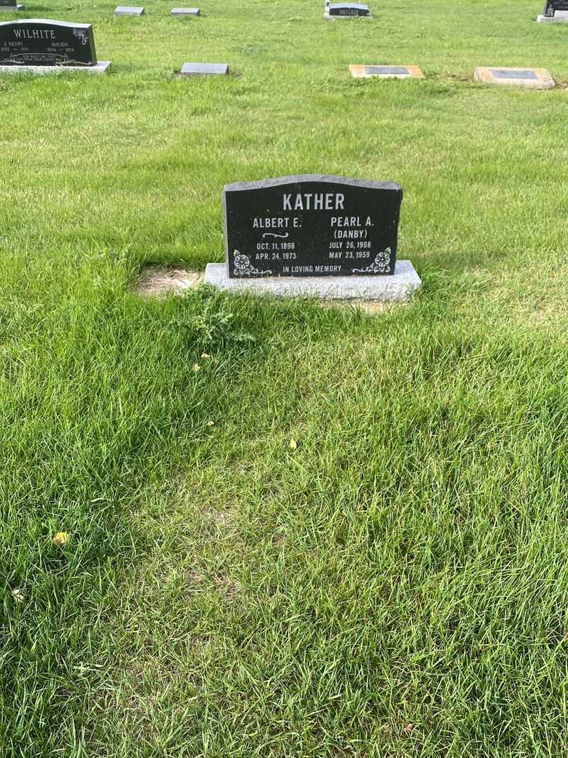 Albert E. Kather's grave. Photo 2