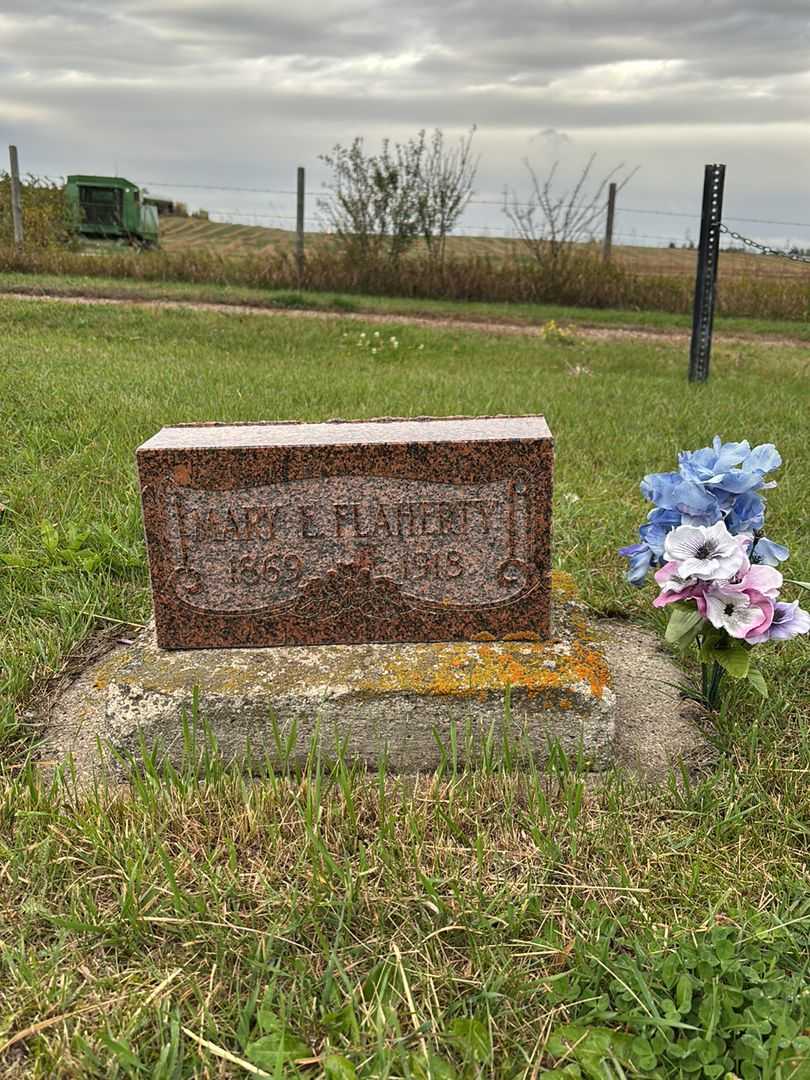 Rudey Jacula's grave. Photo 1