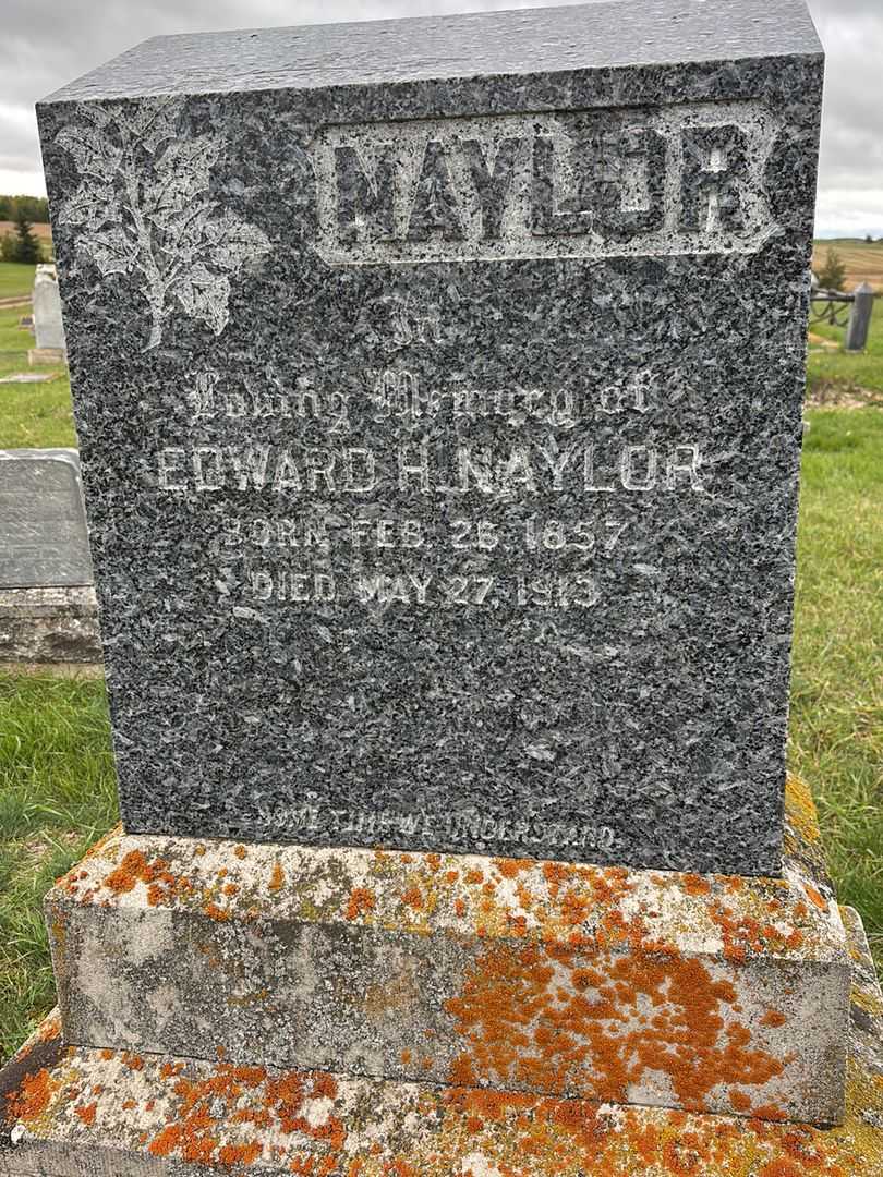 Edward H. Naylor's grave. Photo 1