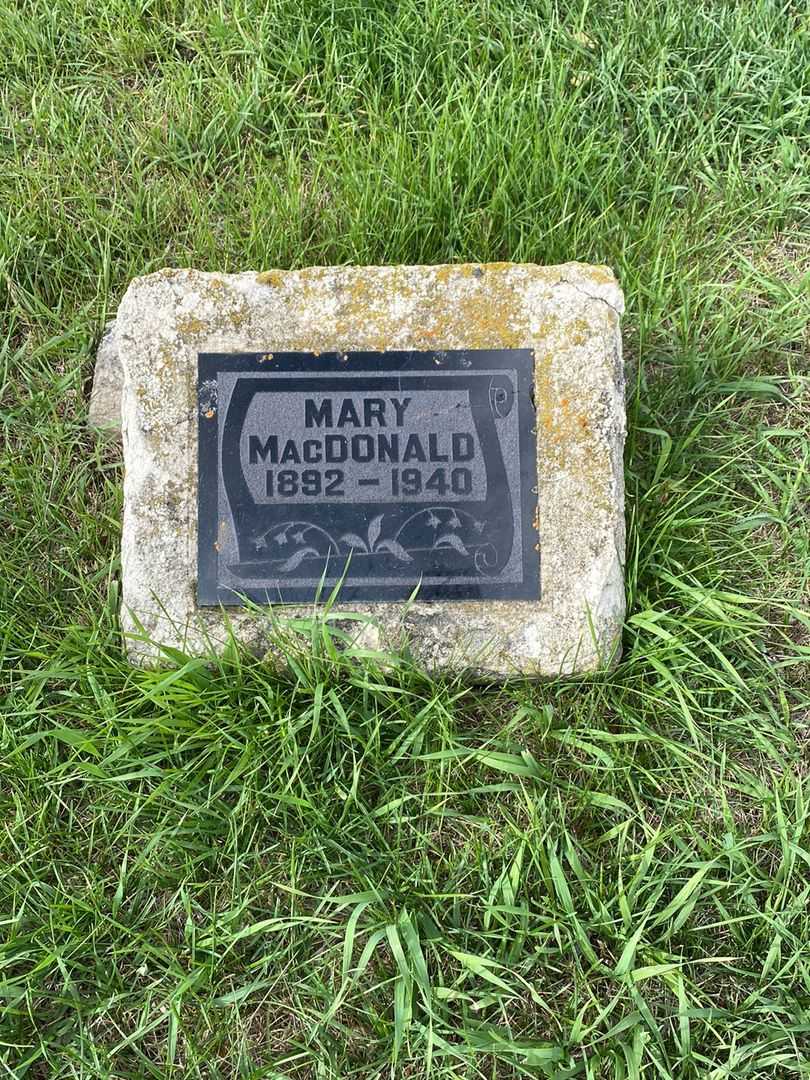 Mary MacDonald's grave. Photo 1