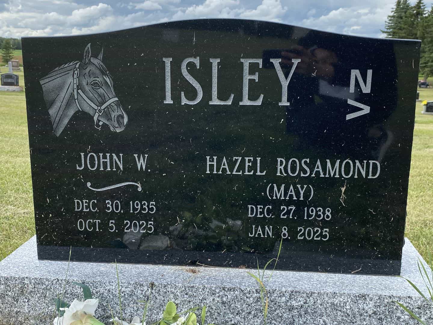 Missus/Madam Hazel Rosamond Isley's grave