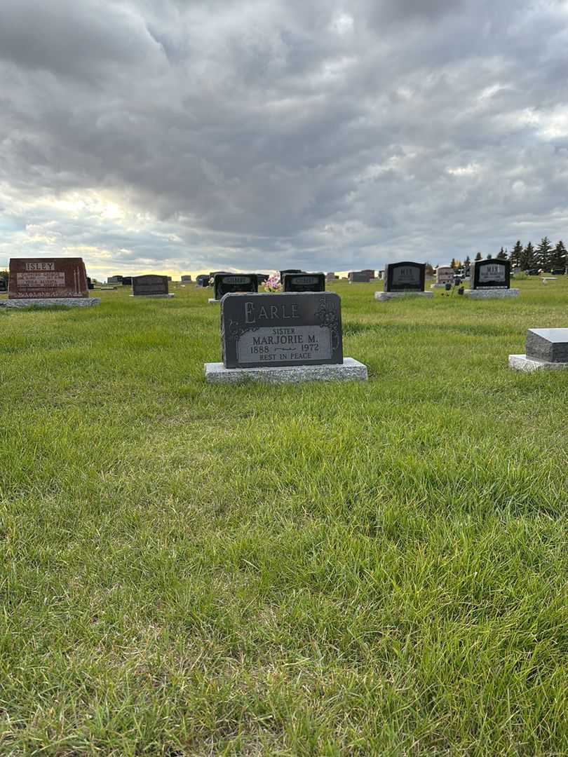 Marjorie M. Earle's grave. Photo 2