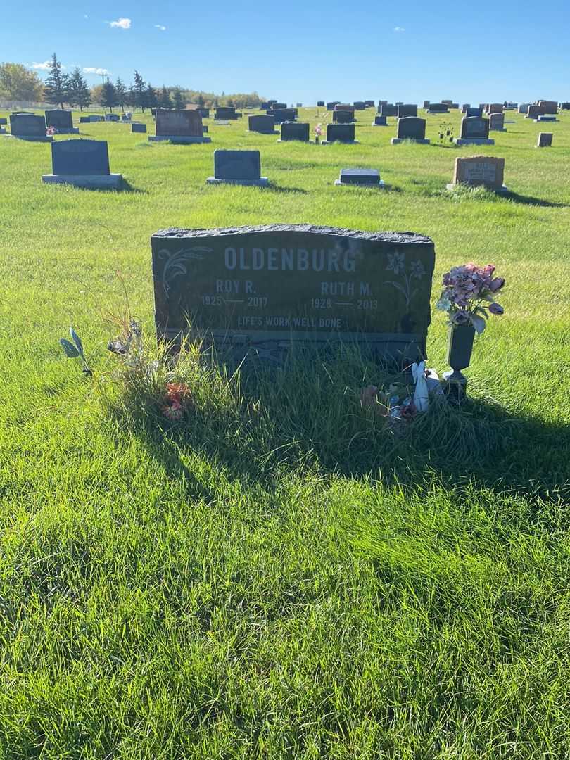 Ruth Marie Oldenburg's grave. Photo 2