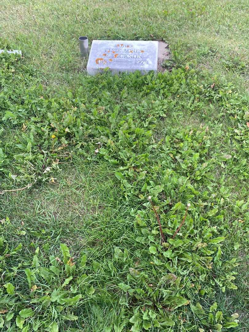 Elsie Agnes Dickson's grave. Photo 2