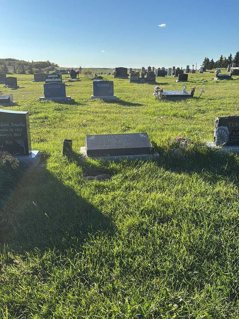 Laurier Gerard Landry's grave. Photo 2