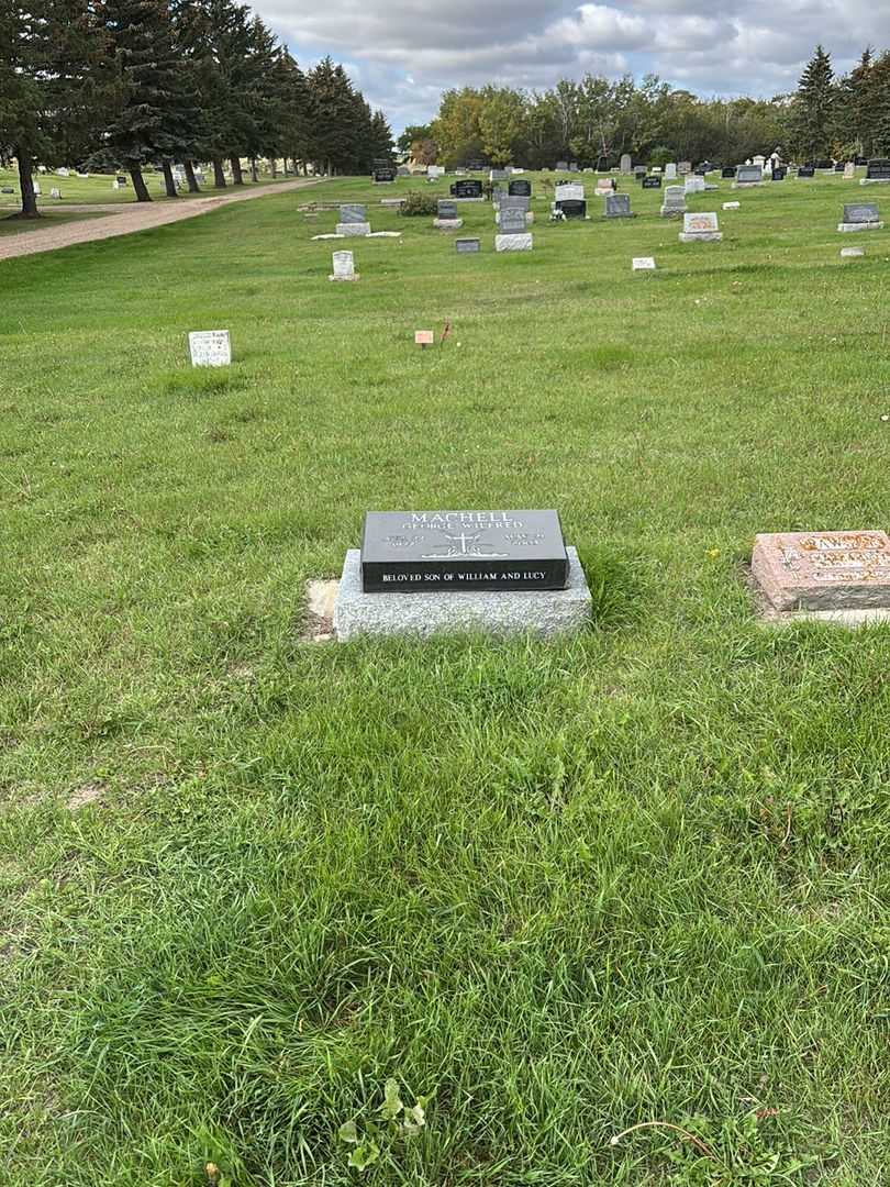 George Wilfred MacHell's grave. Photo 2
