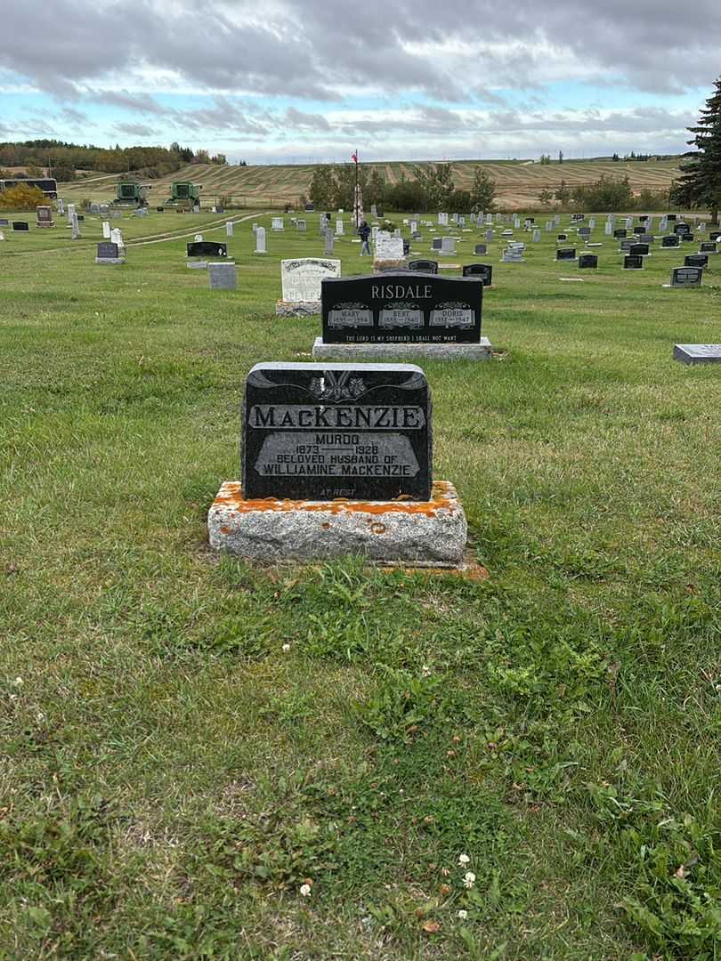 Murdo MacKenzie's grave. Photo 2