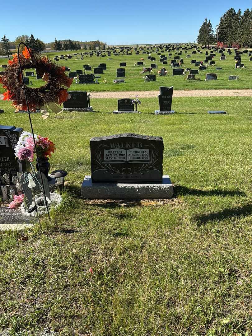 Leonora Annie Walker's grave. Photo 2