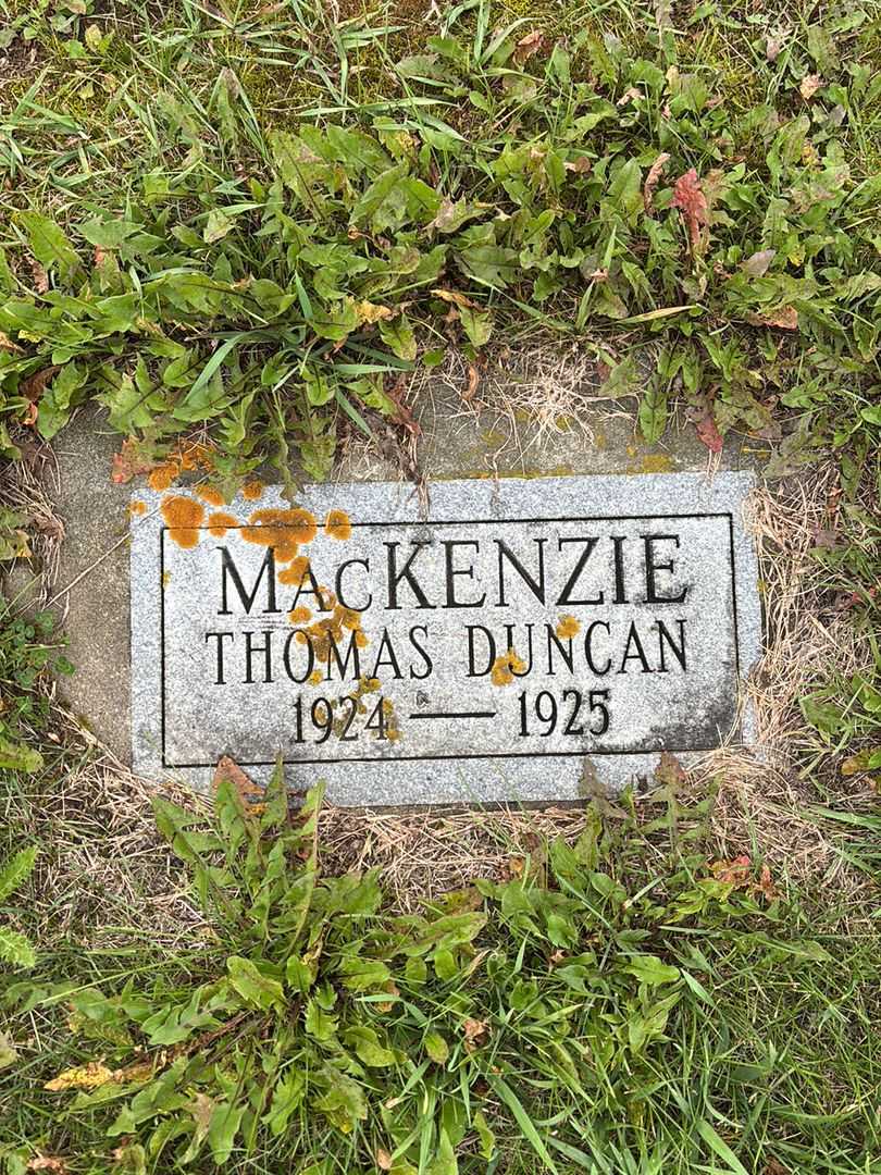 Thomas Duncan MacKenzie's grave. Photo 3