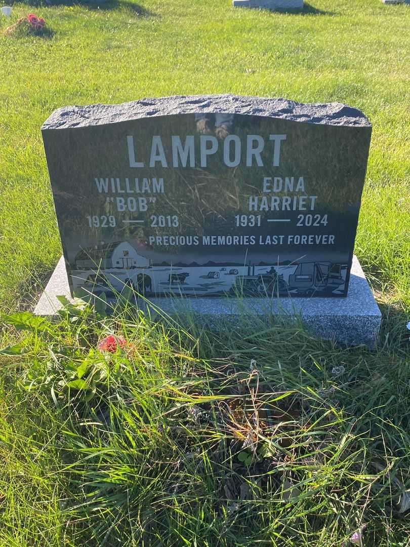 William Robert "Bob" Lamport's grave. Photo 1