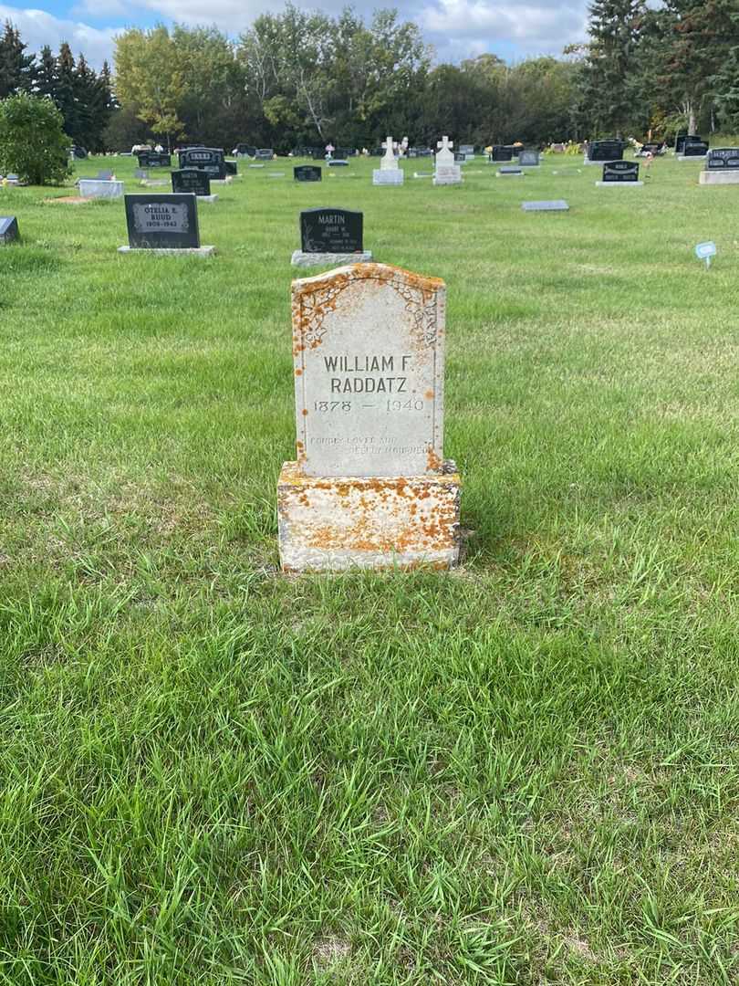 William Frederick Raddatz's grave. Photo 2