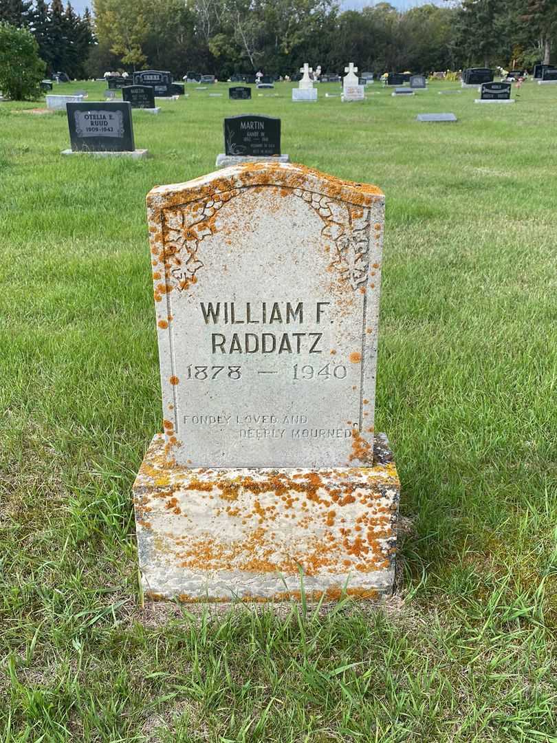 William Frederick Raddatz's grave. Photo 1